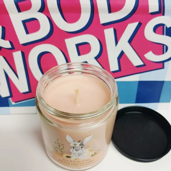 Bath and Body Works Sweet Carrot Cake single wick candle - Picture 5 of 5